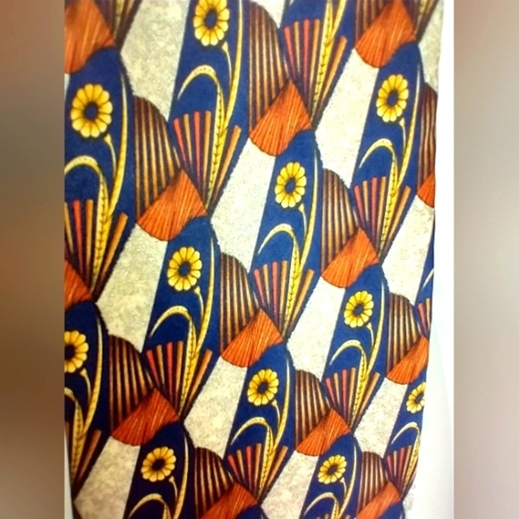 VINTAGE LANVIN PARIS SILK NECK TIE - Picture 1 of 5